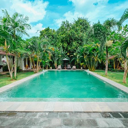 Agung Wiwin Homestay & Restaurant Mengwi Ngoại thất bức ảnh