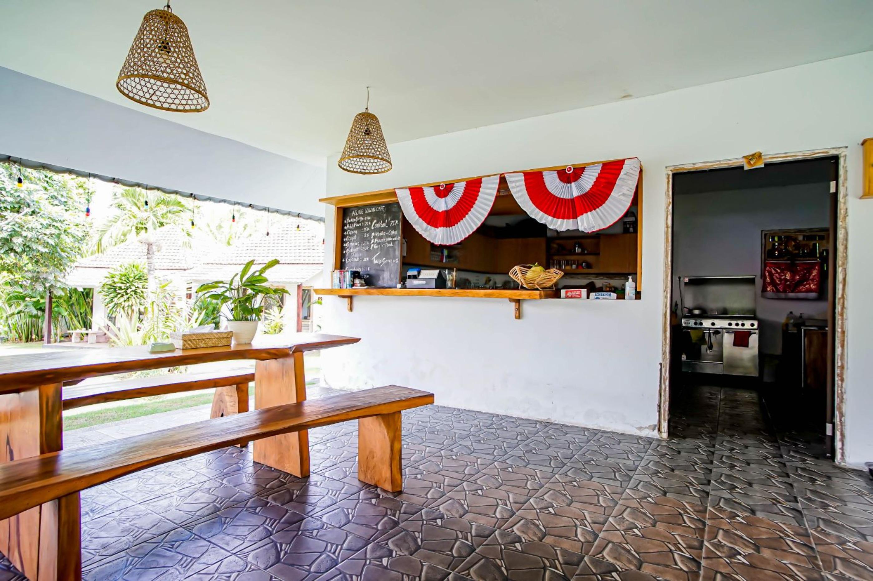 Agung Wiwin Homestay & Restaurant Mengwi Ngoại thất bức ảnh