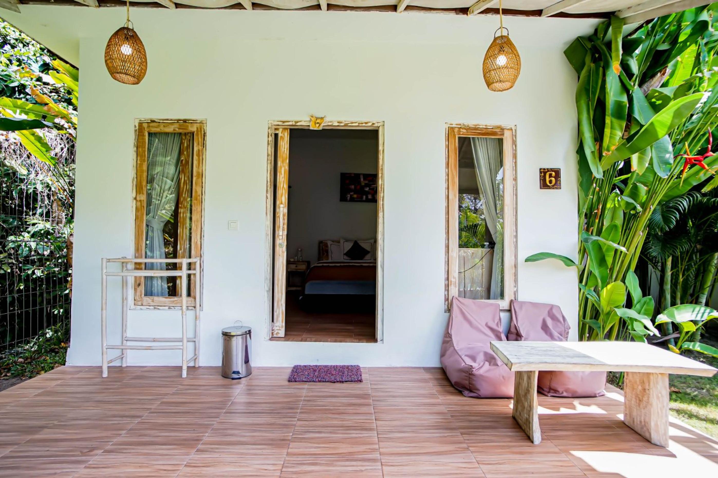 Agung Wiwin Homestay & Restaurant Mengwi Ngoại thất bức ảnh