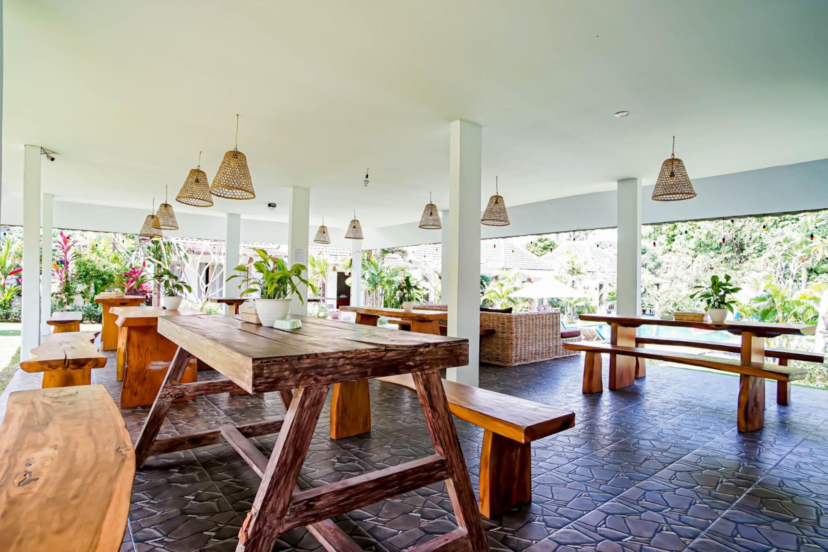 Agung Wiwin Homestay & Restaurant Mengwi Ngoại thất bức ảnh