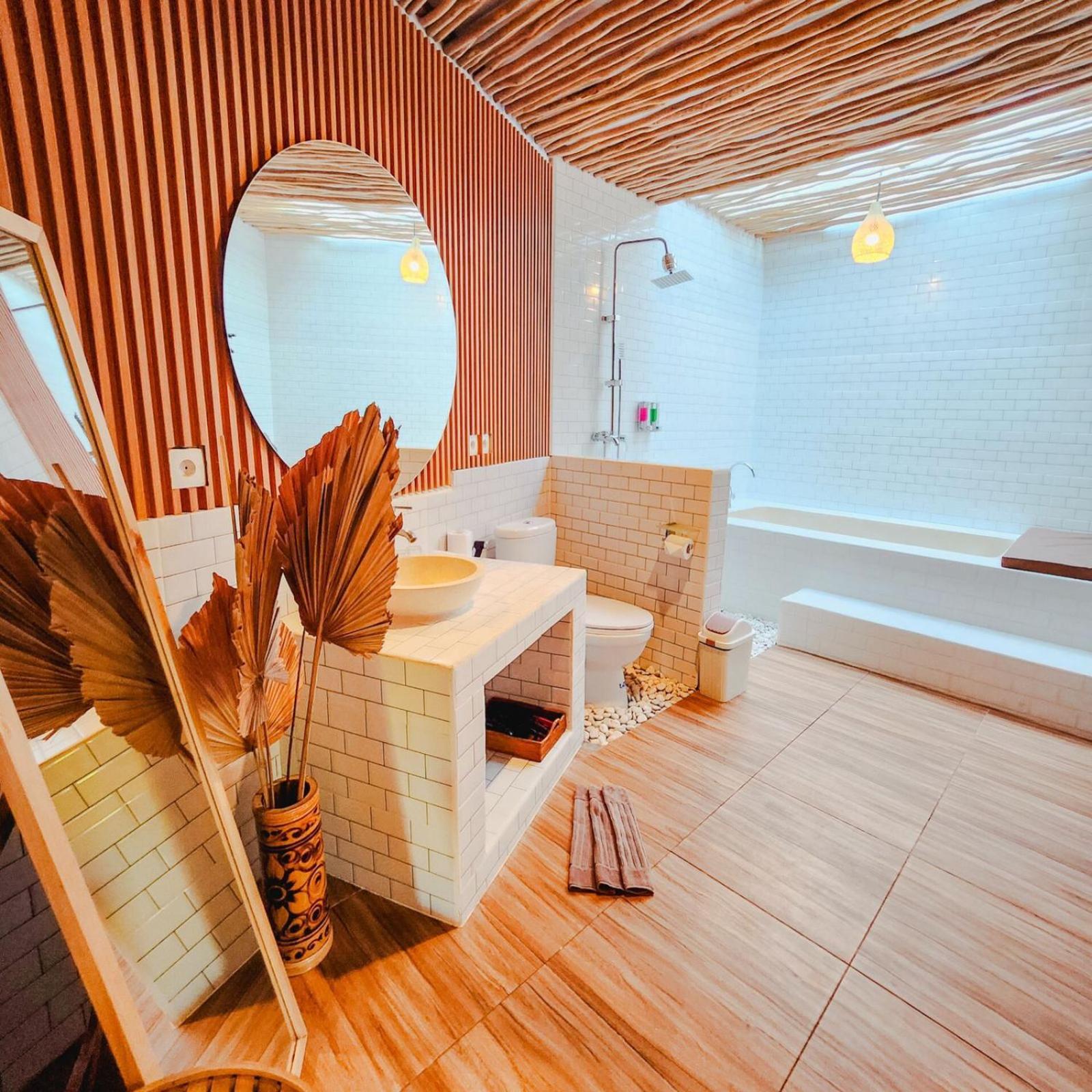 Agung Wiwin Homestay & Restaurant Mengwi Ngoại thất bức ảnh