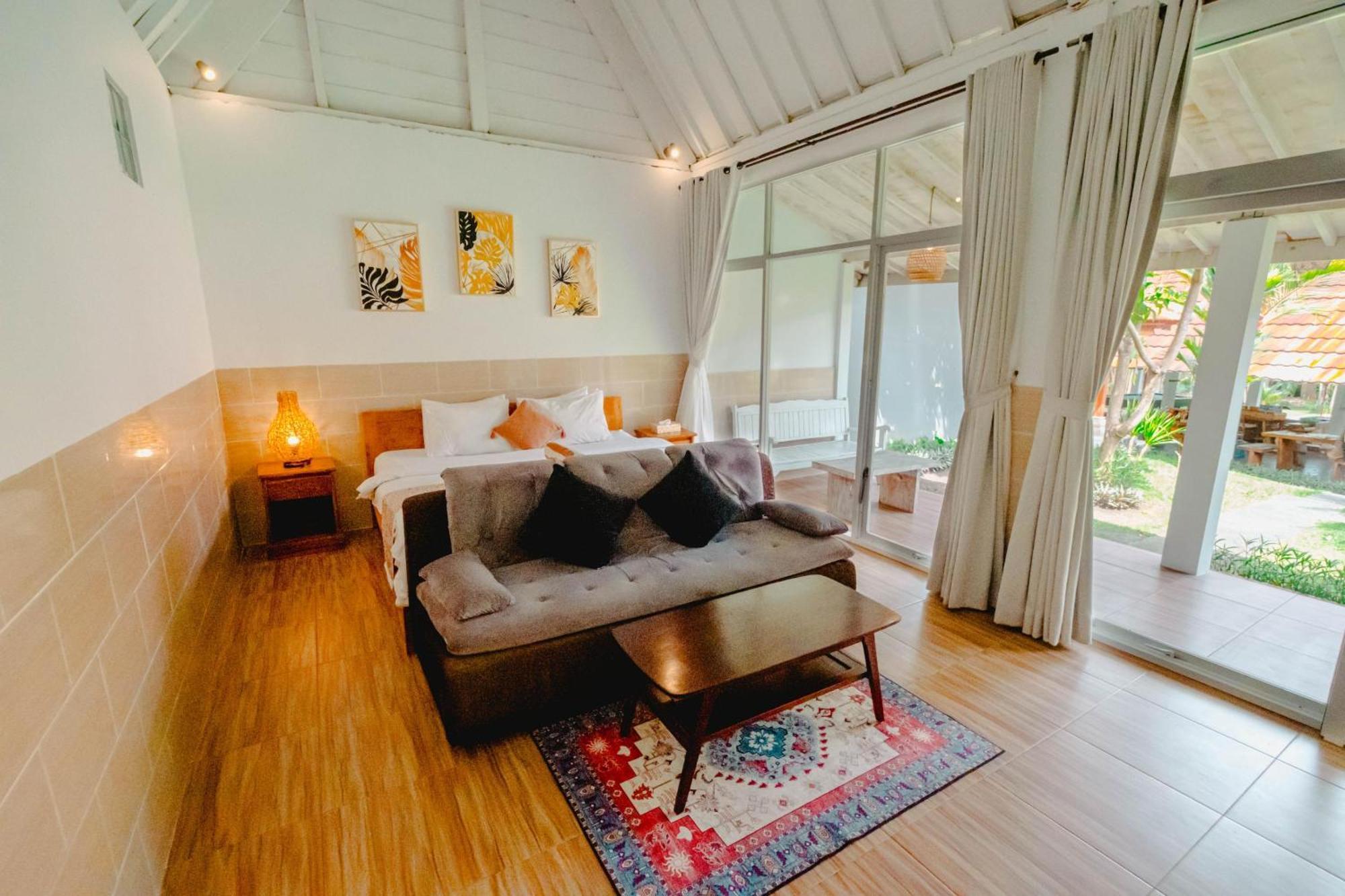 Agung Wiwin Homestay & Restaurant Mengwi Ngoại thất bức ảnh
